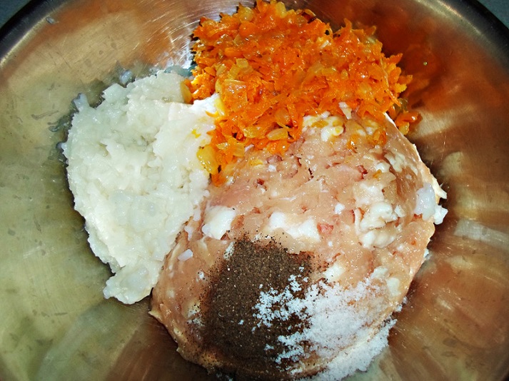 Фото-рецепт приготовления голубцов из пекинской капусты с мясом и рисом