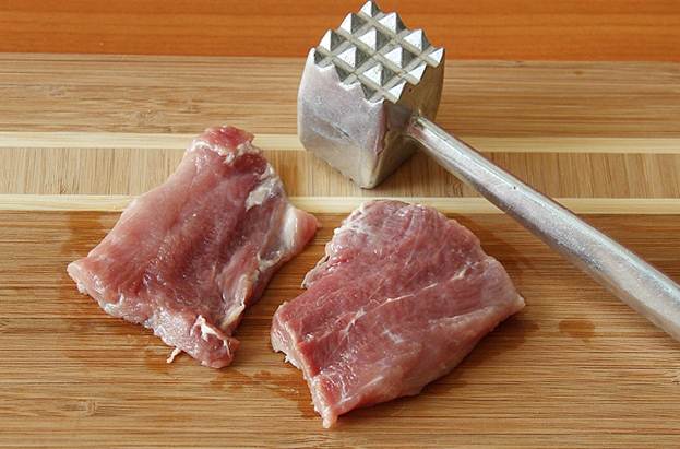 Пошаговый фото-рецепт приготовления свинины в кисло-сладком соусе в домашних условиях