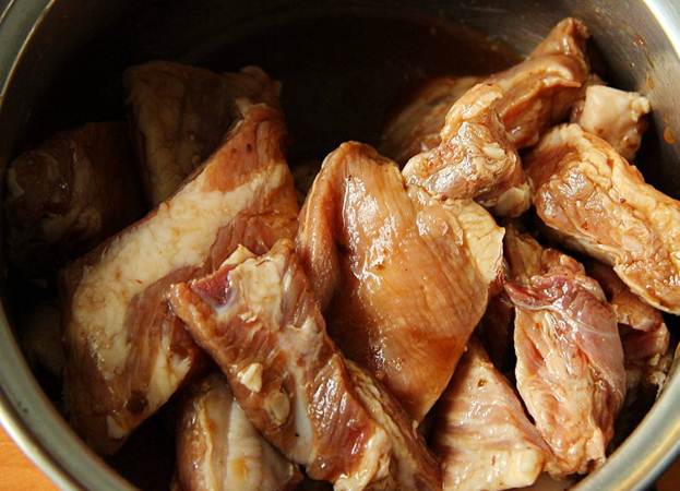 Фото-рецепт приготовления вкусных свиных ребрышек в карамельном соусе по-вьетнамски