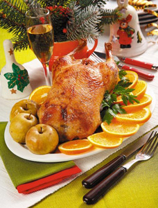 Фото-рецепты ради праздничного стола: цыпленочек табака, запеченный прохвост с яблоками, кура на вертеле