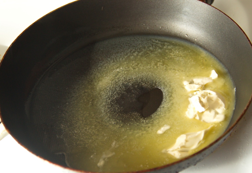 Фото-рецепт приготовления жареных грибов лисичек