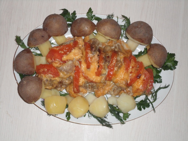 Фото-рецепты праздничного стола: запеченная бекон в фольге с сыром и помидорами