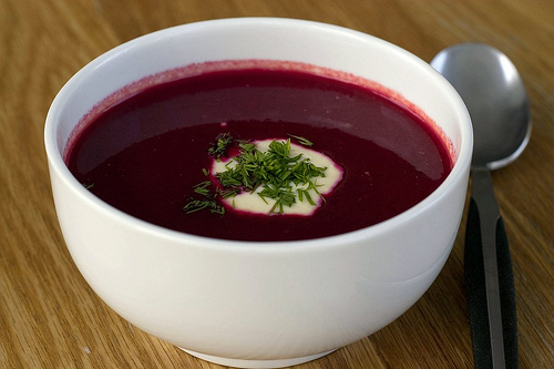 Рецепты приготовления летних супов: свекольника, томатного супа гаспачо